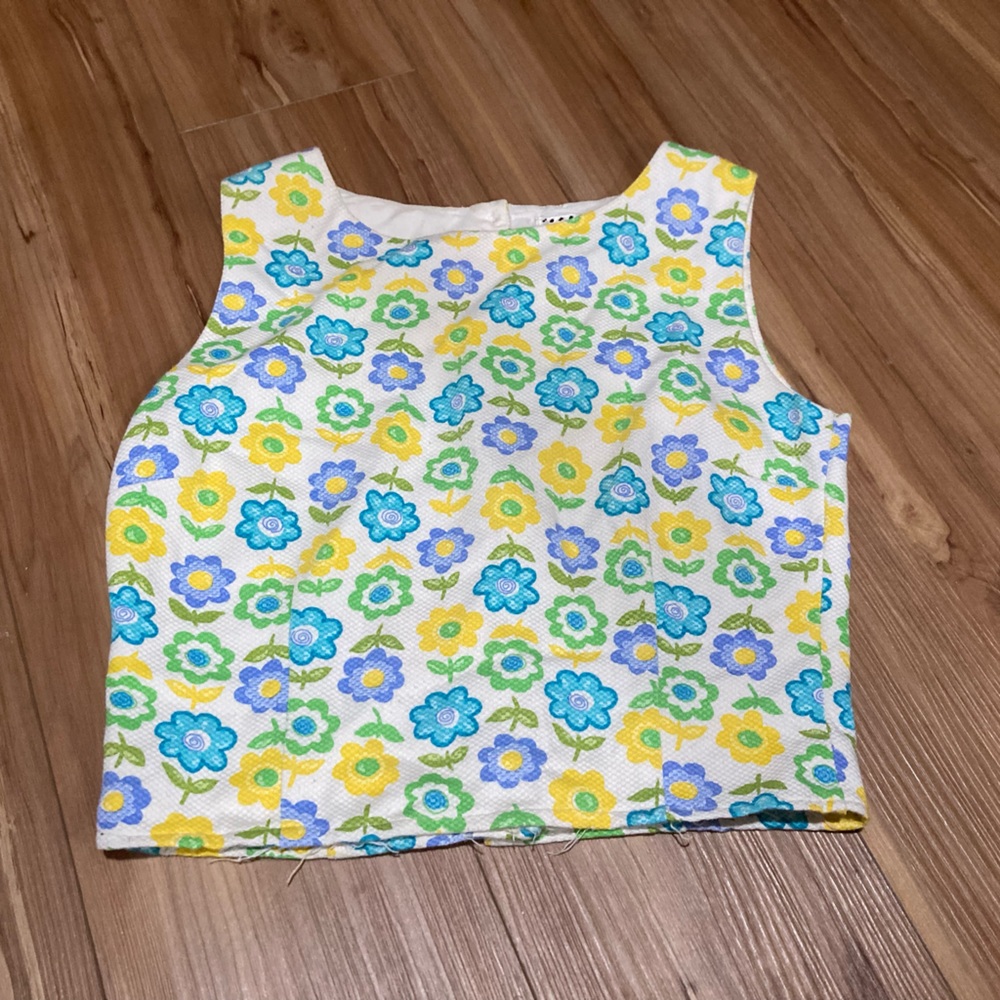 Vintage 60/70 Crop Top Button Back Closure Flower Power